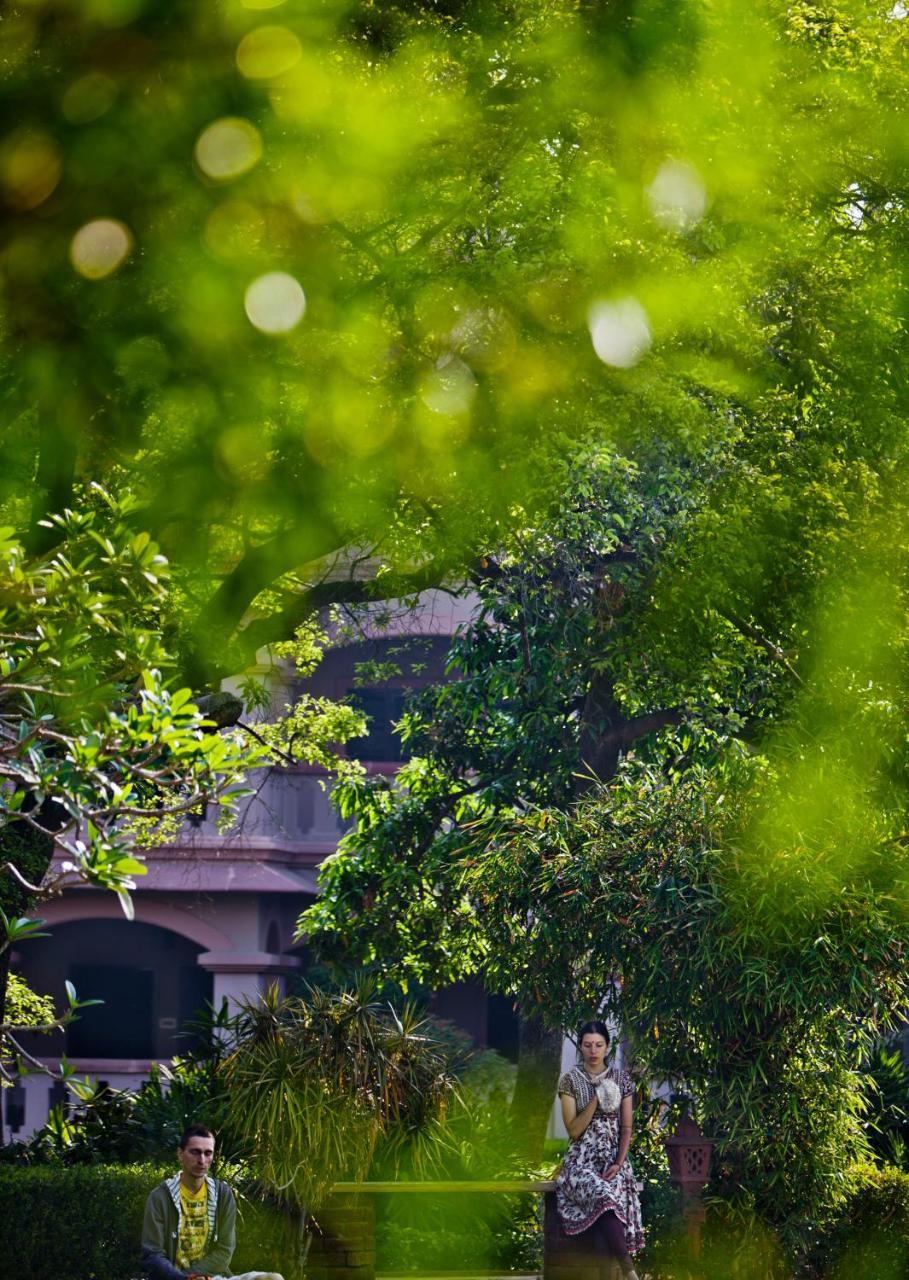 Mvt Guesthouse & Restaurant Vrindavan Exterior photo